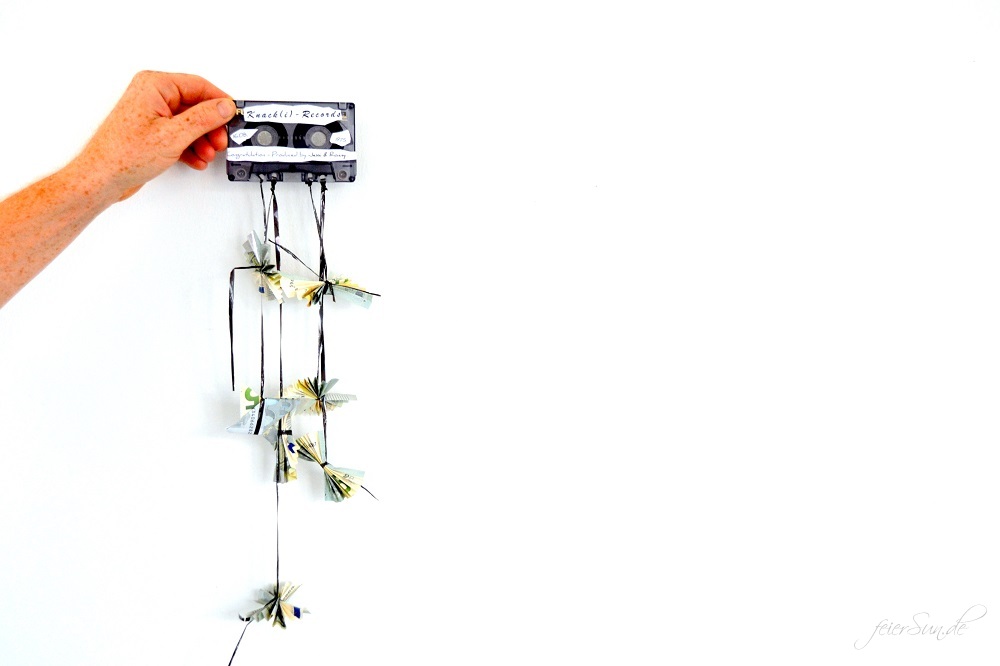 Kassette als Geldgeschenk ein DiY Geldgeschenk für Musikfans