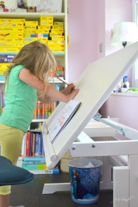Die Vorschule steht an - Platz für das Vorschulkind wenn kleine Kinder gross werden und dabei unaufhaltsam ihren Weg gehen, dann bleibt uns nur, sie zu unterstuetzen und da zu sein_Staffelei