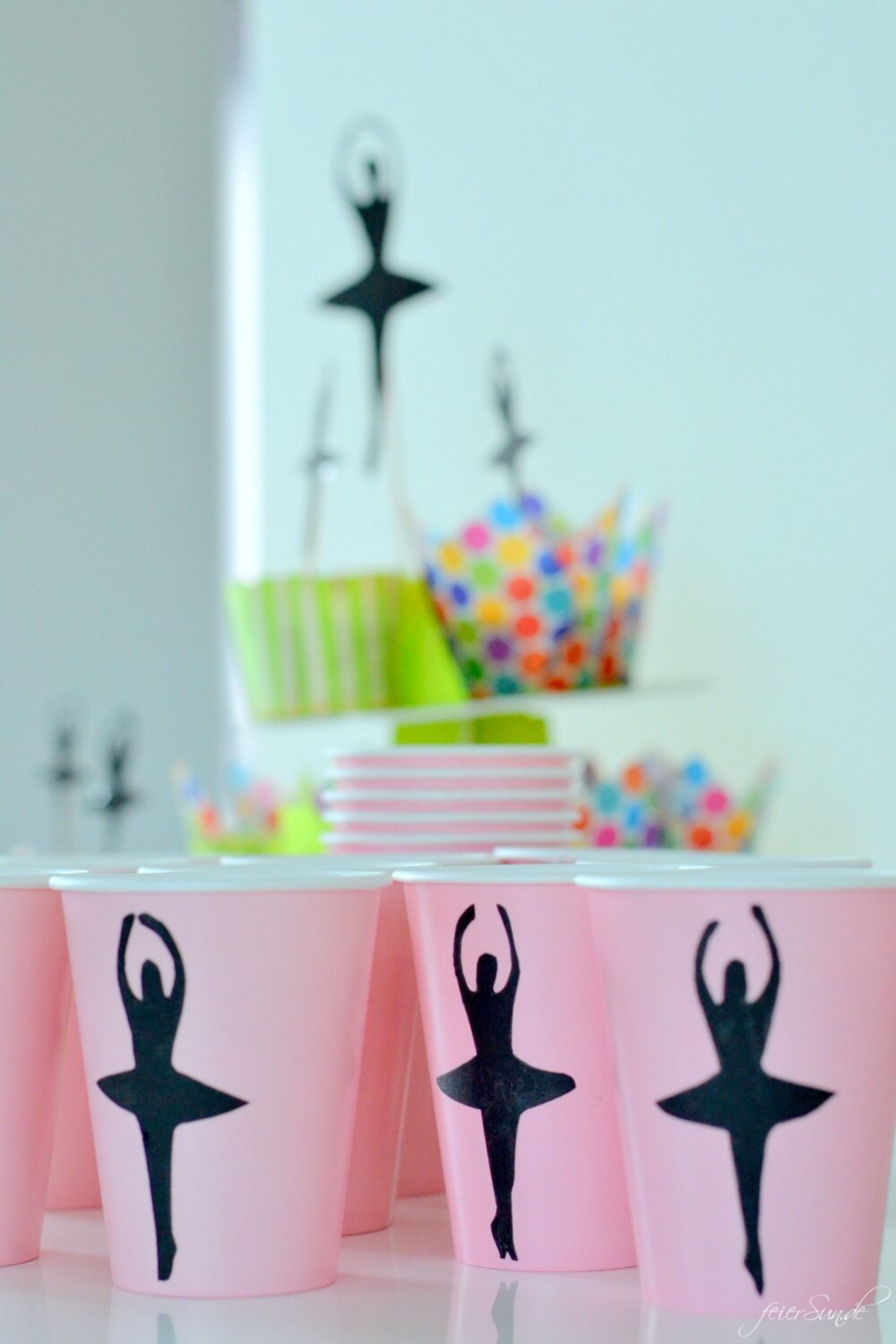 kleine Ballerinas wenn-kleine-ballerinas-geburtstag-feiern_kindergeburtstag-maedchengeburtstag_becherchen kleine Ballerinas wenn-kleine-ballerinas-geburtstag-feiern_kindergeburtstag-maedchengeburtstag_becherchen