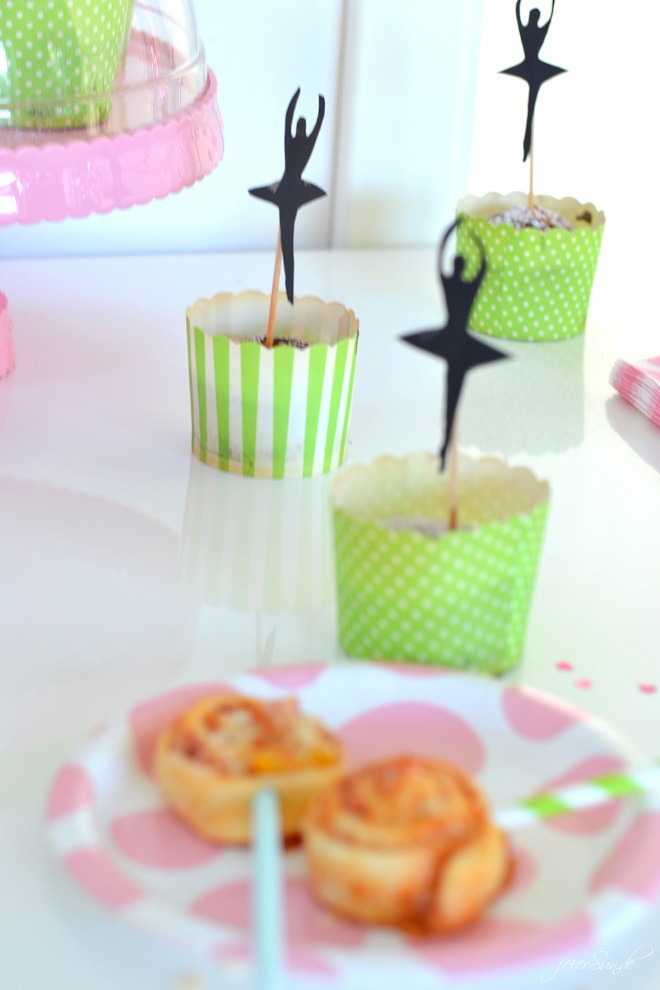 kleine Ballerinas wenn-kleine-ballerinas-geburtstag-feiern_kindergeburtstag-maedchengeburtstag_essen kleine Ballerinas wenn-kleine-ballerinas-geburtstag-feiern_kindergeburtstag-maedchengeburtstag_essen