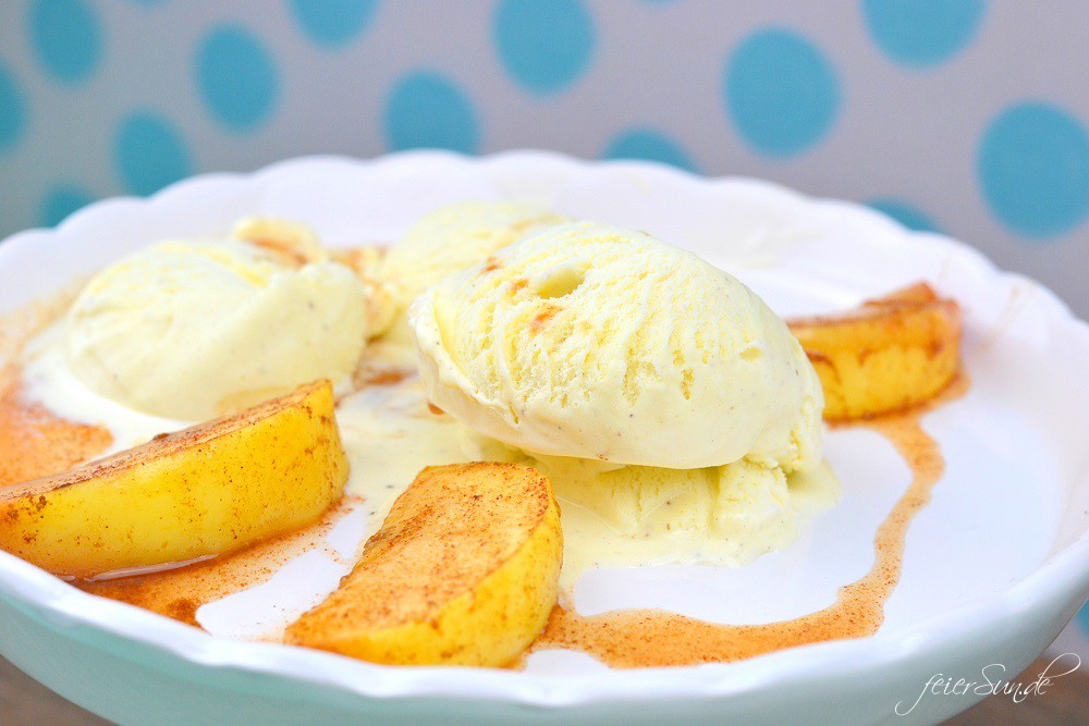 wintertraum warmer-zimtapfel-mit-eis