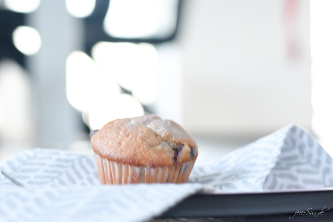 Kirschkuchen aus dem Himmel. Denn im Himmel muss es Kuchen geben. Ein super einfaches Grund-Rezept für jeden Obstkuchen und Muffins.