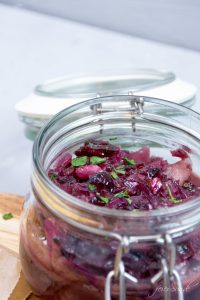 Crespelle-gefuellt-mit-cremiger-Gemuesefuellung-und-Cranberry-Zwiebel-Konfituere_03