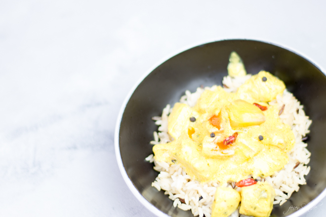 Ein fruchtiges Haehnchen-Mango-Curry-mit Kokosmilch ist super schnell gemacht und schmeckt herlich. Ein Rezept aus meiner Kueche.