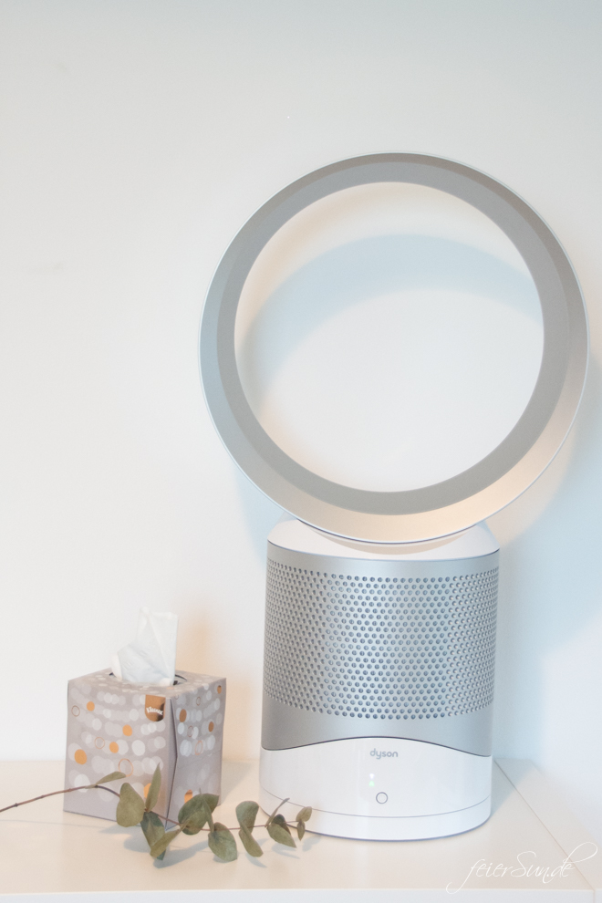 Durchatmen auch in der Pollenzeit. Denn wenn die Pollen fliegen und das Atmen schwer wird, dann brauchen wir einen Luftreiniger. Den #Dyson Pure Cool™ Link Desk habe ich getestet. #dysonluftreiniger #dysonatmetanders 