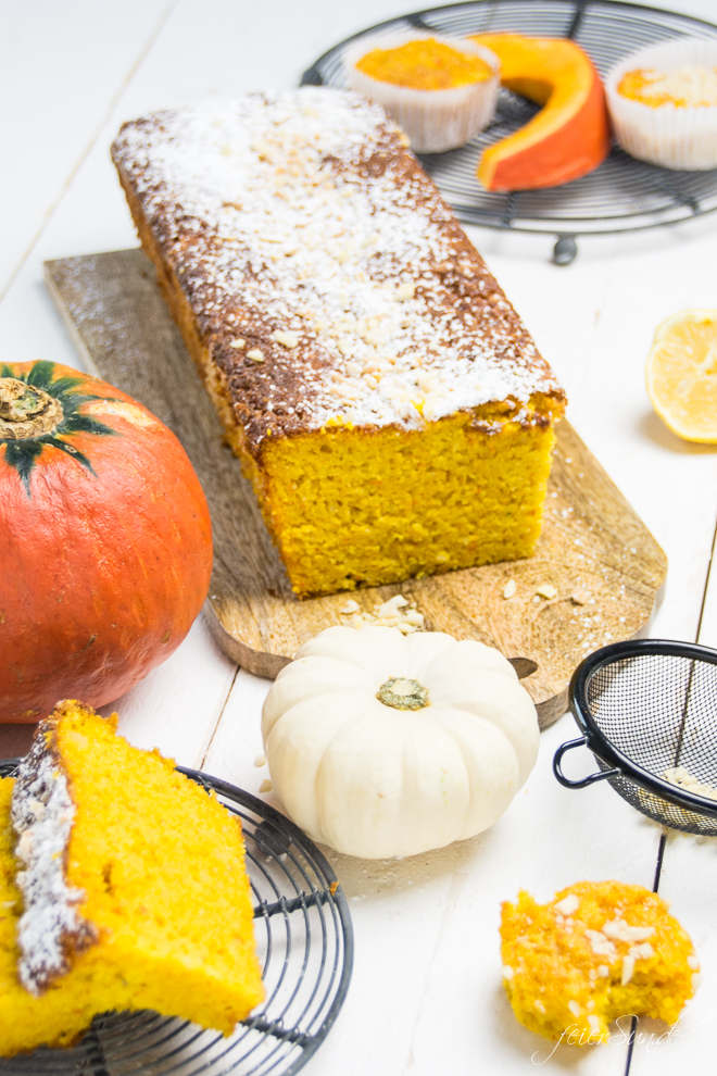 Nach dem Sommer kommt der Kürbis. Auf feierSun.de gibt es ein #Rezept für KüRbiSkUChEn mit Mandeln und fast ganz ohne Mehl. Saftig, #lecker & #saisonal. #Kuchen und #Herbst auf feierSun.de