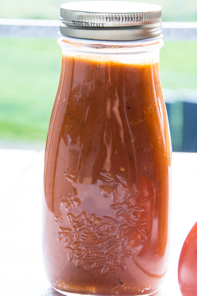 Frische Tomatensoße kannst Du super einfach haltebar machen. Meine Anleitung zum Einkochen in 2 einfachen Varianten auf #feierSun #zumEinkochen #TwistOffGlas
