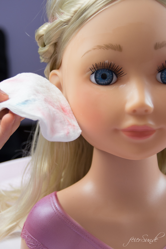 Spielspaß für Nachwuchs-Stylistinnen. Das perfekte Geschenk ist die BABY born® Sister Styling. Ein Frisierkopf und Puppenkopf von Zapf Creation // #Geschenkidee auf feierSun.de
