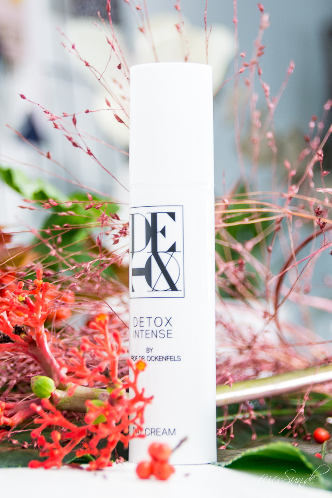 Zeit für mich // Ich erzähle Dir davon wie Du gegen vorzeitige Hautalterung arbeiten kannst. Mit dem Luxus-Detox-Wochenende für zu Hause mit DETOX INTENSE und was es mit meiner Haut gemacht hat. // Beauty auf feierSun.de
