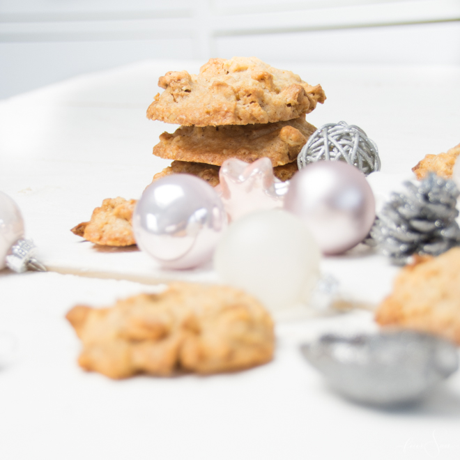 Aus meiner Weihnachtsbäckerei: Mein einfaches Cookies Rezept für feine Apfel-Karamell-Cookies und Gedanken über das Backen mit Kind // #feierSun #Backen #Weihnachten #Cookies #BackenmitKindern