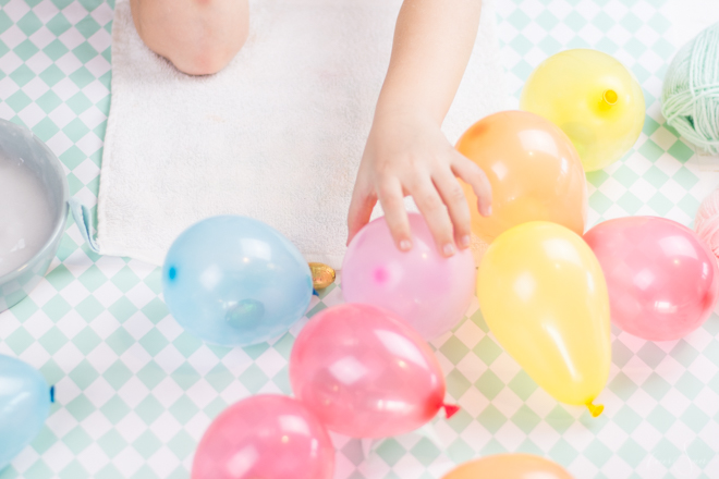 Kinderleichte Ostereier aus Wolle sind ein einfaches DiY Easter Eggs - meine einfache Anleitung zum Basteln für Ostern sind die Ostereier aus Wolle die eine schöne aber feine Osterdeko sind. Osterdekoration einfach selber machen. Für Ostern basteln mit Kindern. Osterbasteln. Basteln für Ostern. Ostergeschenk. Ostereier basteln. Osternest. DIY Bastelanleitung. | #feierSun #feierSunSDiY #DiY #Ostern #Wolle #BastelnfürOstern #EasterEggs