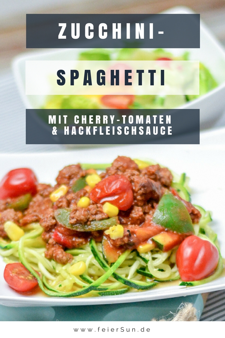 Leckere Zoodles sind gesunde Zucchininudeln für Zucchini Pasta in diesem Fall Zucchini-Spaghetti. Ein leckeres Rezept in dem ich dir zeige wie einfach man wie man Zucchininudeln macht und die sogar Low Carb sind. || #feierSun #feierSunFood #Rezept #Zucchininudeln #Gemüse #LowCarb ||