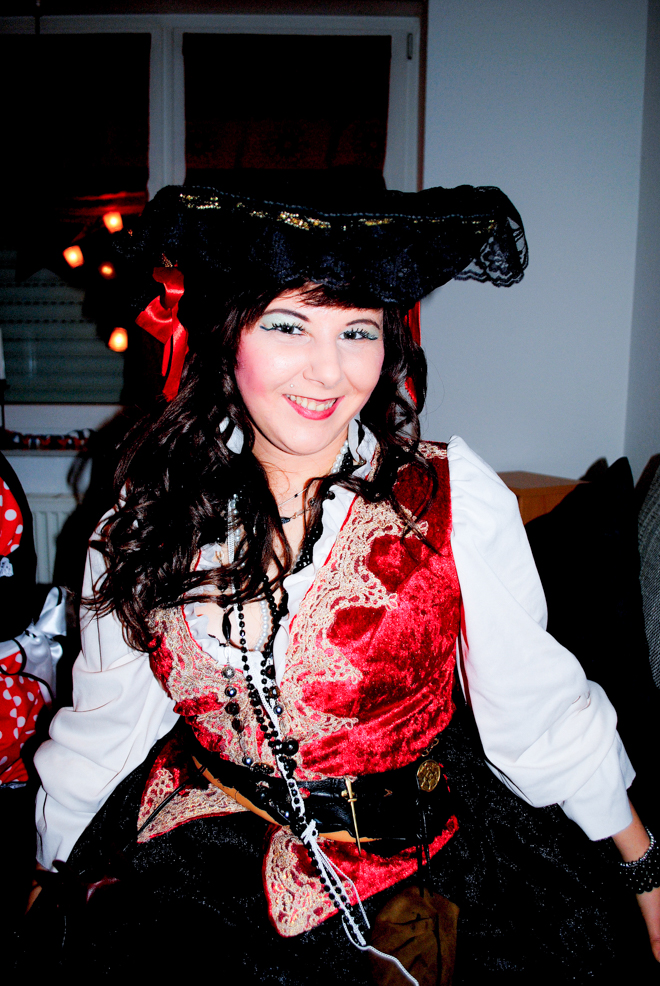 Die Silvester-Party war legendär - auch wenn ich da noch nicht wusste, das ich nicht allein auf dem Bild bin.. 