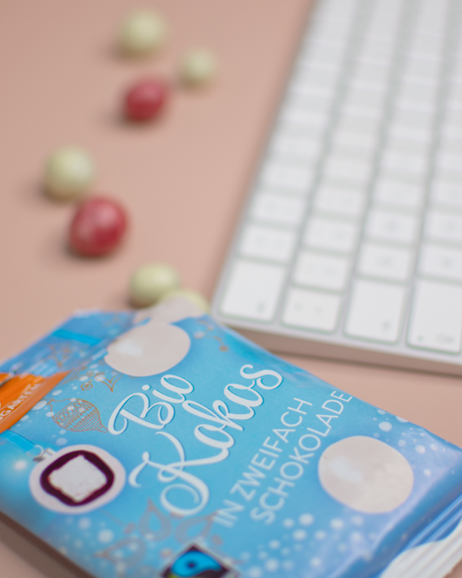 |ᵂᴱᴿᴮᵁᴺᴳ| Du willst nicht verzichten und trotzdem richtig snacken? Dann hab ich 5 Tipps für den kleinen Hunger für zwischendurch für dich. Der winterliche Schoko-Genuss. Bio-Snacks von LANDGARTEN. Bio-Snacks seit 1989. Richtig snacken #feierSun #food #landgarten #winteredition